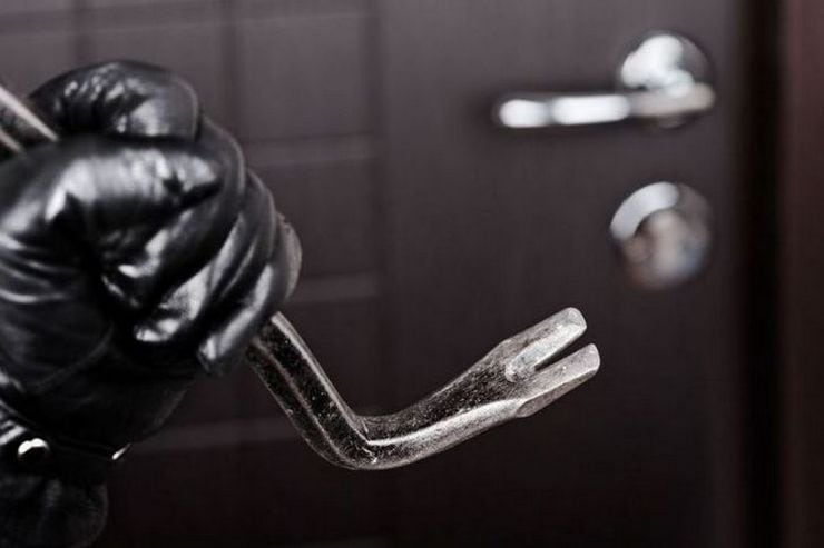 Жителі Синельниківського району повідомляють про мародерство: поліція проводить перевірки