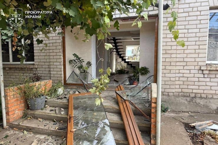 Внаслідок обстрілу Синельниківського району загинула 58-річна жінка