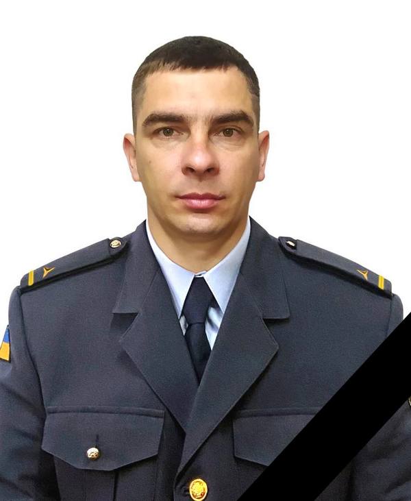 Що відомо про рятувальника, який загинув внаслідок обстрілу в Синельниківському районі