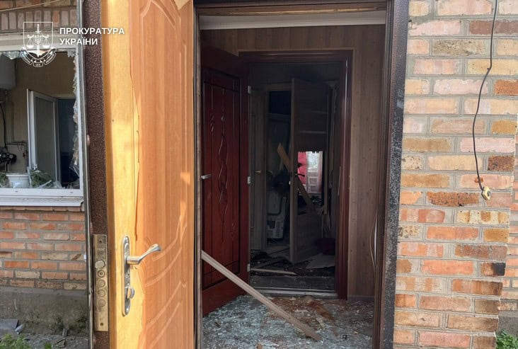 Внаслідок обстрілу Синельниківського району загинула 58-річна жінка