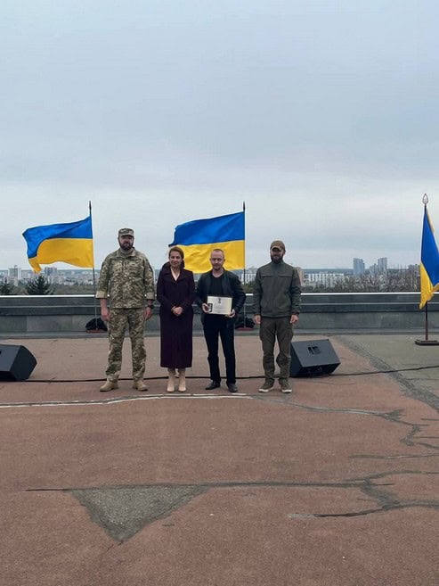 Ветерани з Синельниківського району отримали президентські відзнаки за оборону України