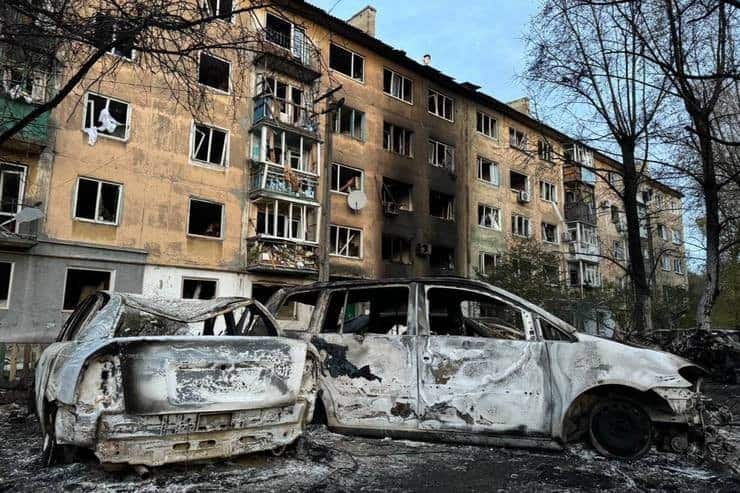 Всі подробиці про наслідки обстрілу міста Шахтарське, внаслідок якого поранено 11 людей