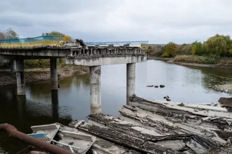 Російські війська методично знищують мости в Синельниківському районі, щоб паралізувати логістику ЗСУ