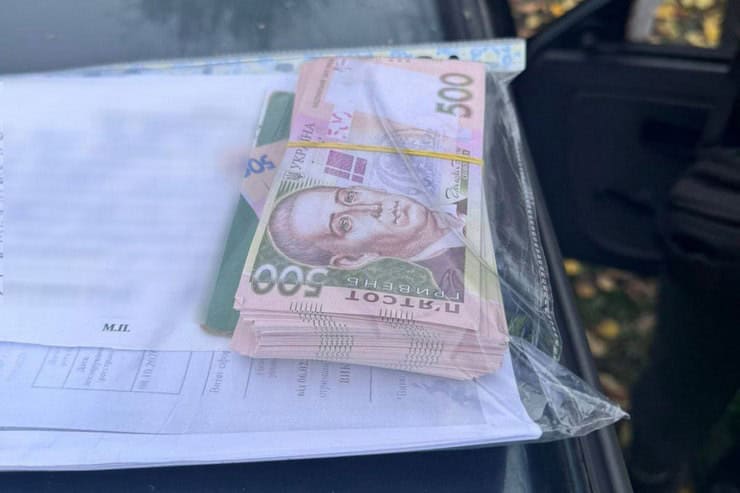 За скільки в Синельниковому можна купити документи для відстрочки від мобілізації та виїзду за кордон