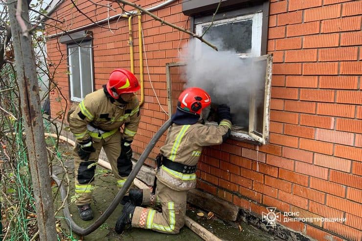 Пожежа в Синельниковому: загинула жінка