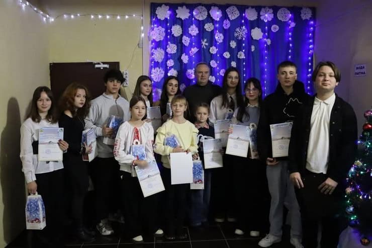 11 юних талантів з міста Синельникове отримали стипендії міського голови