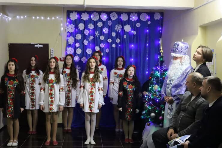 11 юних талантів з міста Синельникове отримали стипендії міського голови