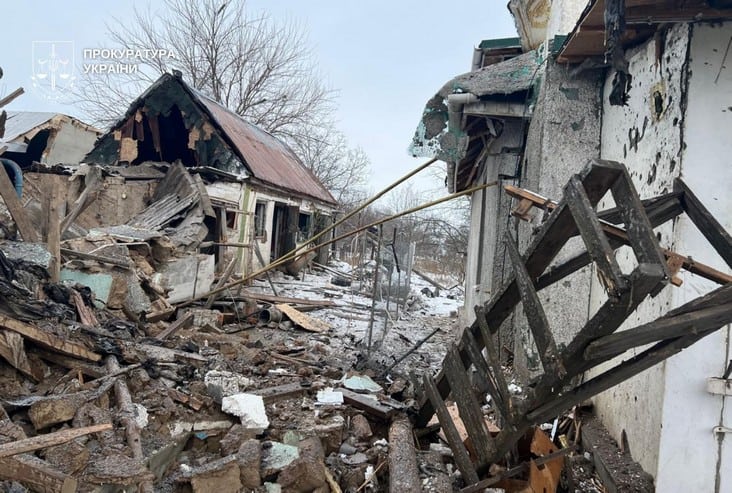 Синельниковский район: фото с места обстрела, в результате которого ранены 6 человек