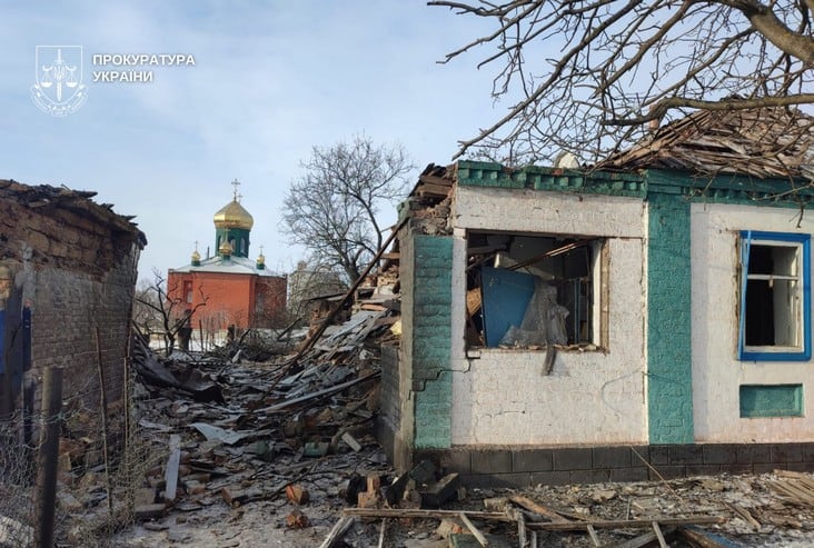 Синельниковский район: фото с места обстрела, в результате которого ранены 6 человек