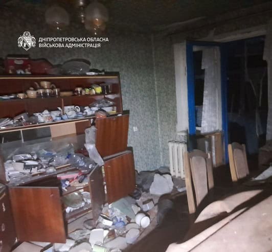 Обстріл міста Шахтарське: пошкоджено багатоповерхіку і адмінбудівлю, евакуйовано 25 мешканців