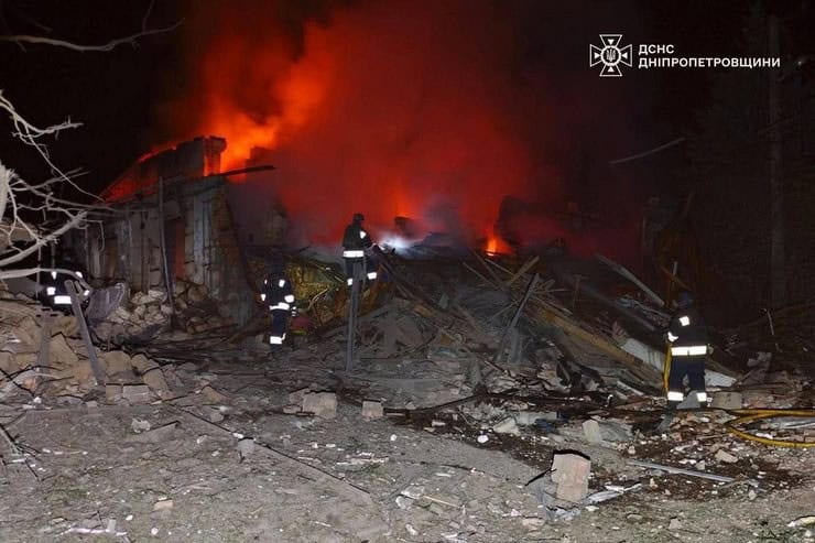 Последствия удара КАБами по Синельниковскому району: разрушено жилье, повреждены 12 домов и пожарная часть