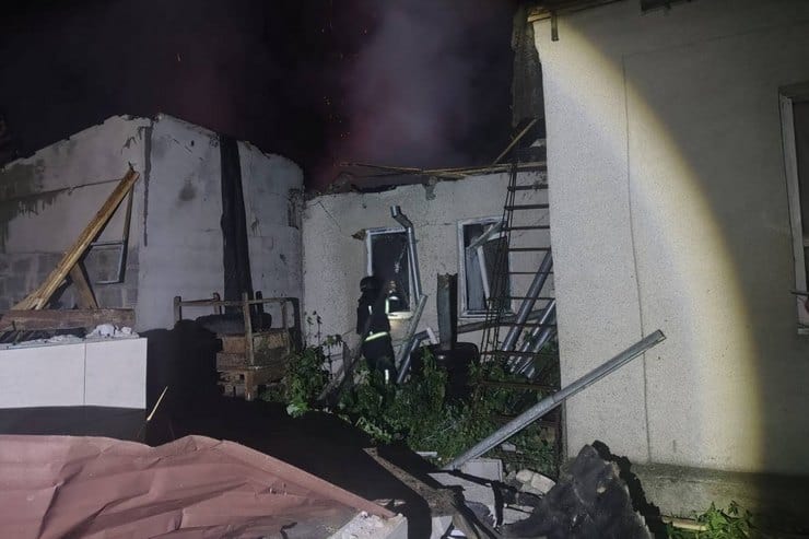 По Синельниківському району прилетіло 7 КАБів: є загиблі та поранені, багато руйнувань