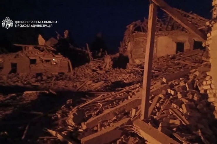 Жахлива ніч на Синельниківщині: поранено 9 людей, пошкоджені ліцей, гімназія, понад 10 будинків, автомобілі