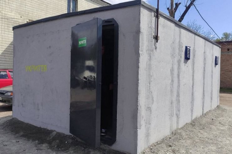 Модульні укриття в Синельниковому: три вже працюють цілодобово, ще 3 встановлюють