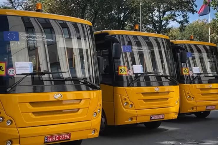 Синельниківський район отримає нові шкільні автобуси